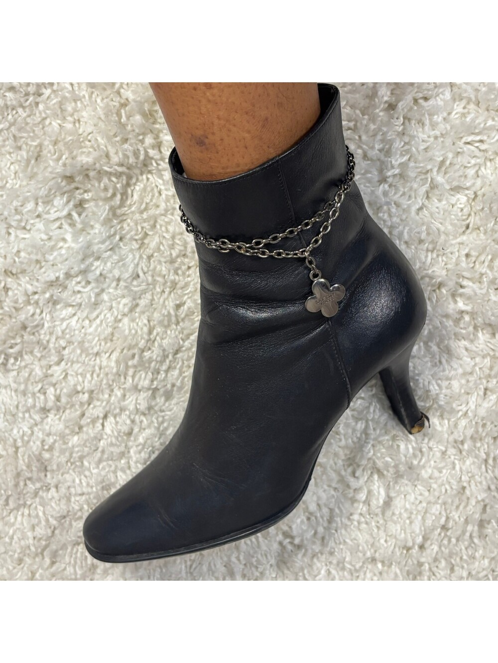 SACS NY Leather Chain Charm Ankle Boots Black Heeled Zip Women's 7 7.5